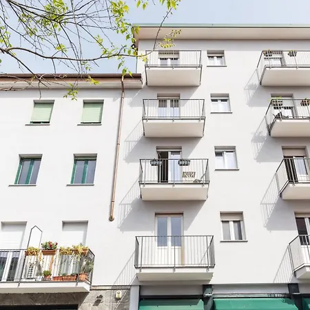 Alcarotti 6 Διαμέρισμα *